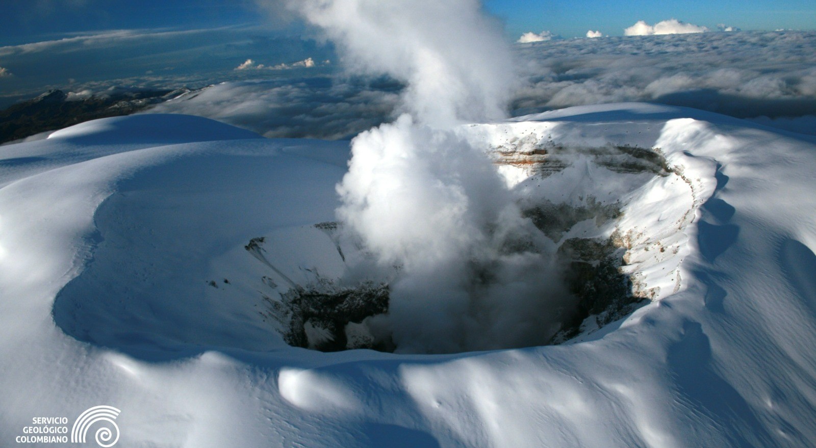 Agitada Noche En La Zona De Influencia Del Volc N Nevado Del Ruiz El