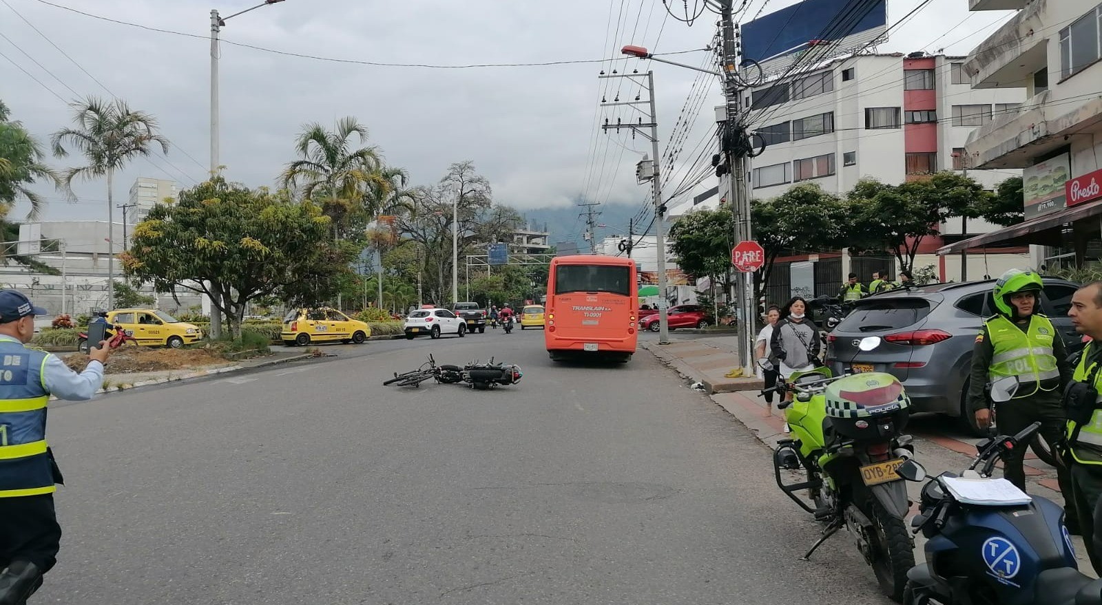 Policías Sufrieron Aparatoso Accidente De Tránsito En Ibagué El