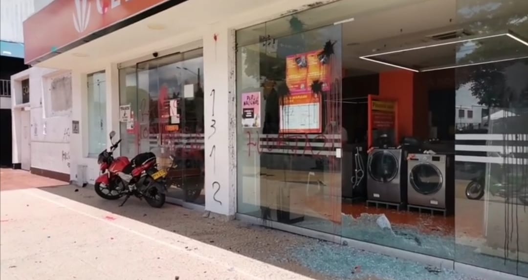 Reportan Actos Vandálicos En Las Oficinas De Celsia Y Un Banco De Ibagué El Cronista 9416